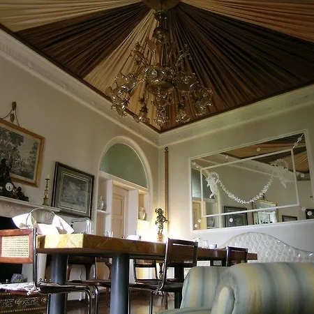 戴梦纳琪拉迪穆拉酒店