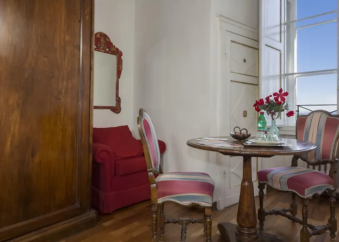 戴梦纳琪拉迪穆拉酒店